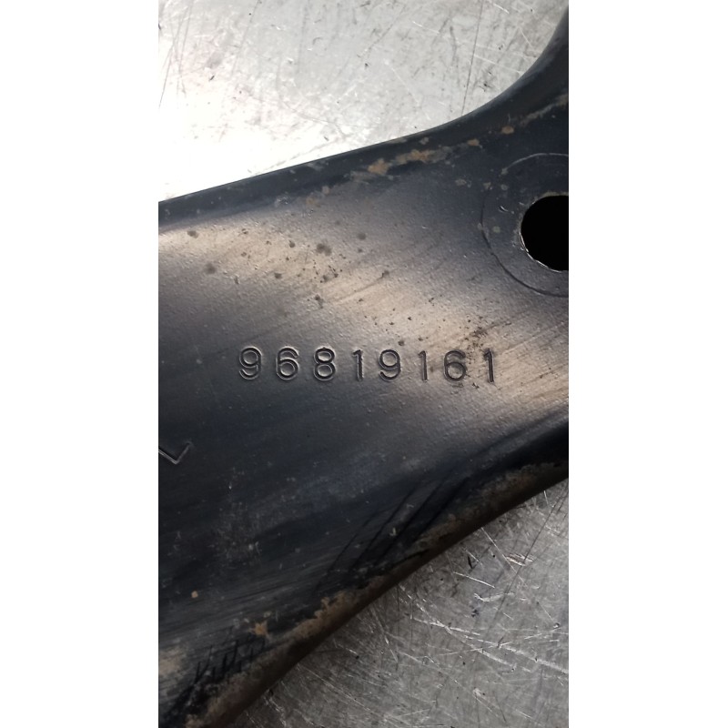 Recambio de brazo suspension inferior delantero izquierdo para chevrolet captiva (c100, c140) 2.0 d 4wd referencia OEM IAM 96819