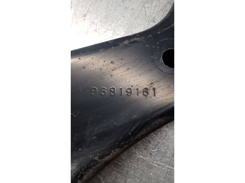 Recambio de brazo suspension inferior delantero izquierdo para chevrolet captiva (c100, c140) 2.0 d 4wd referencia OEM IAM 96819