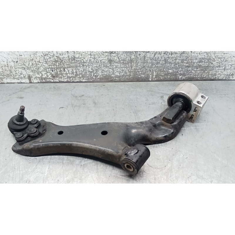 Recambio de brazo suspension inferior delantero derecho para chevrolet captiva (c100, c140) 2.0 d 4wd referencia OEM IAM 9681916