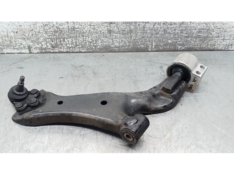 Recambio de brazo suspension inferior delantero derecho para chevrolet captiva (c100, c140) 2.0 d 4wd referencia OEM IAM 9681916
