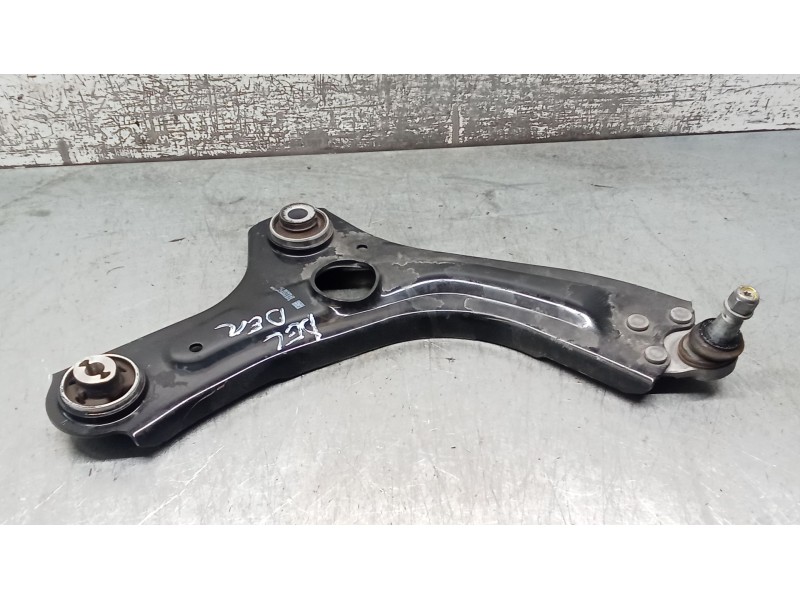 Recambio de brazo suspension inferior delantero derecho para renault captur iii captur e-tech hybrid referencia OEM IAM 54500957