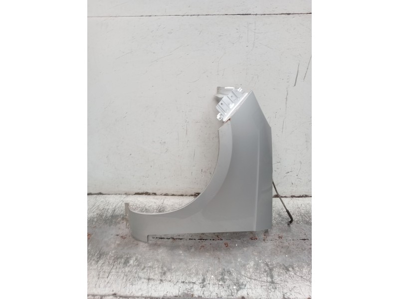 Recambio de aleta delantera izquierda para tata indica vista 1.3 crdi referencia OEM IAM   2012