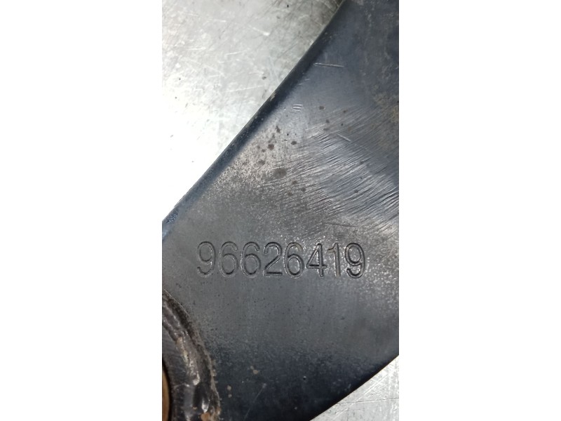 Recambio de brazo suspension superior trasero derecho para chevrolet captiva (c100, c140) 2.0 d 4wd referencia OEM IAM 966264419