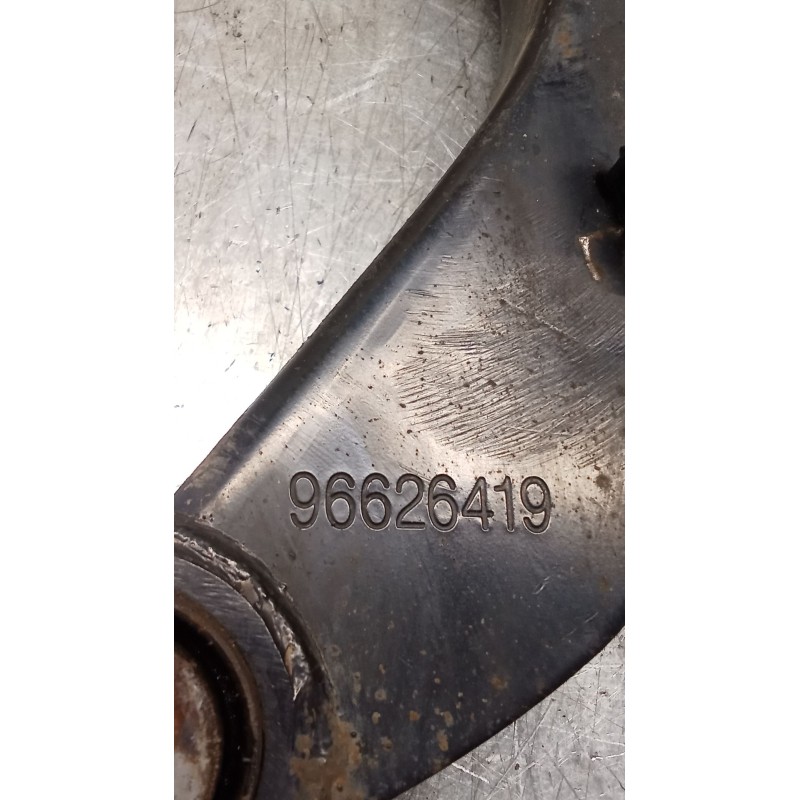 Recambio de brazo suspension superior trasero izquierdo para chevrolet captiva (c100, c140) 2.0 d 4wd referencia OEM IAM 9662641