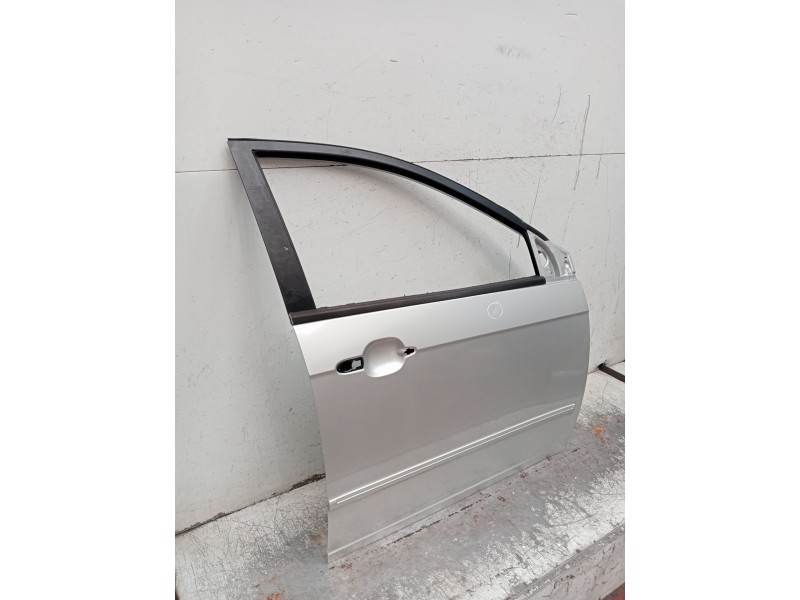 Recambio de puerta delantera derecha para tata indica vista 1.3 crdi referencia OEM IAM  5P 2012