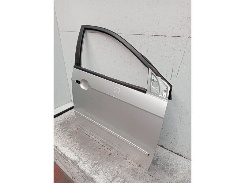 Recambio de puerta delantera derecha para tata indica vista 1.3 crdi referencia OEM IAM  5P 2012