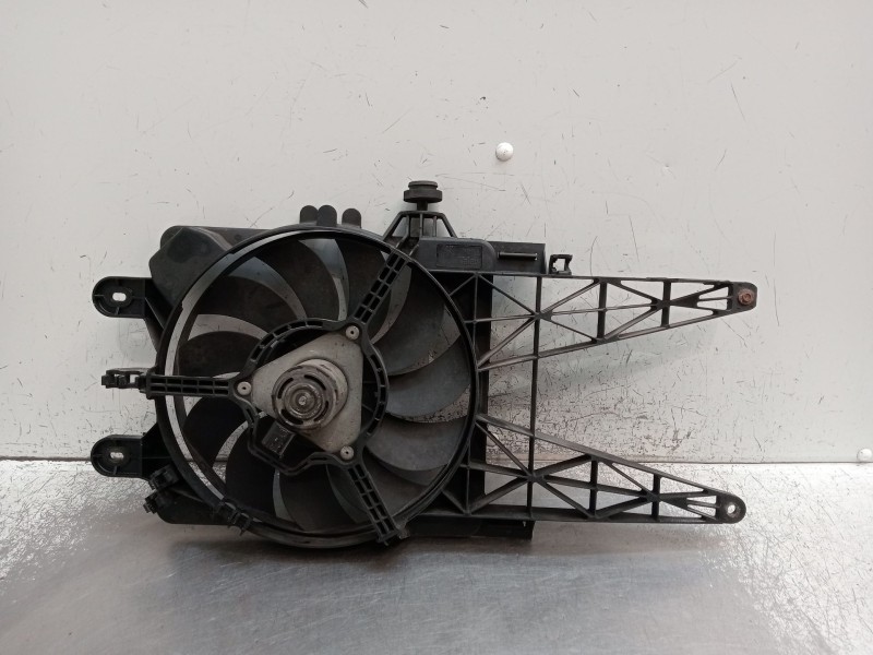 Recambio de electroventilador para fiat punto (188_) 1.2 60 (188.030, .050, .130, .150, .230, .250) referencia OEM IAM 861588N  