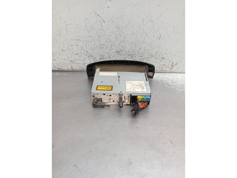 Recambio de sistema audio / radio cd para fiat punto (188_) 1.2 60 (188.030, .050, .130, .150, .230, .250) referencia OEM IAM 76