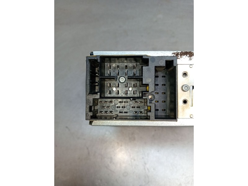 Recambio de sistema audio / radio cd para fiat punto (188_) 1.2 60 (188.030, .050, .130, .150, .230, .250) referencia OEM IAM 76