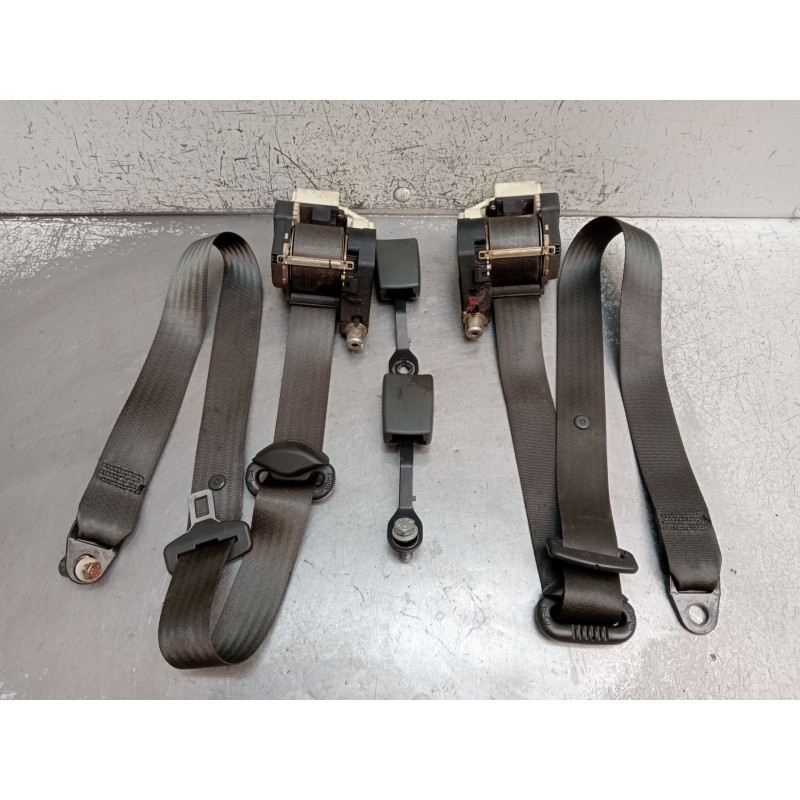 Recambio de juego cinturones delantero para fiat punto (188_) 1.2 60 (188.030, .050, .130, .150, .230, .250) referencia OEM IAM 