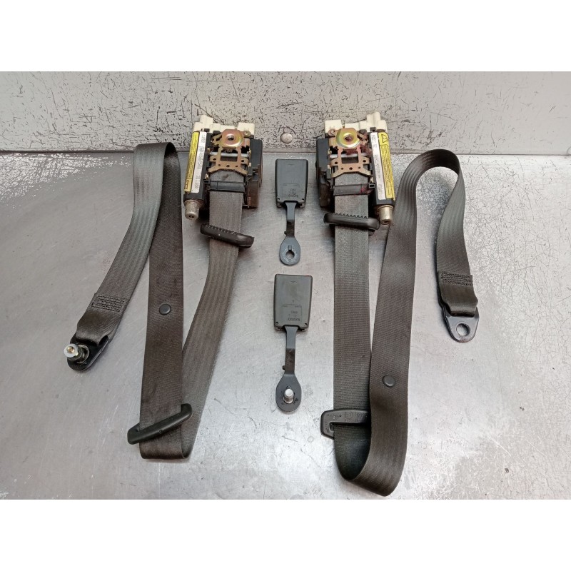 Recambio de juego cinturones delantero para fiat punto (188_) 1.2 60 (188.030, .050, .130, .150, .230, .250) referencia OEM IAM 