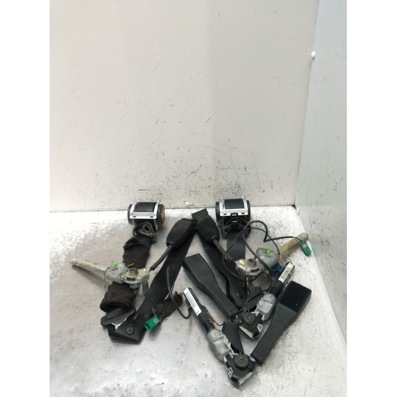 Recambio de juego cinturones delantero para opel corsa d (s07) 1.4 (l08, l68) referencia OEM IAM  5P 2006