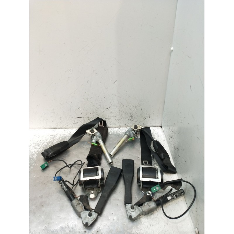 Recambio de juego cinturones delantero para opel corsa d (s07) 1.4 (l08, l68) referencia OEM IAM  5P 2006