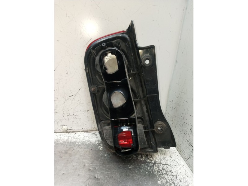 Recambio de piloto trasero derecho para nissan micra iii (k12) 1.2 16v referencia OEM IAM   2005