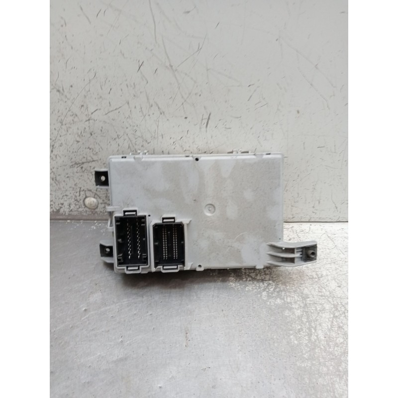 Recambio de caja reles / fusibles para fiat doblo cargo (263_) 1.3 d multijet (263wxu1a) referencia OEM IAM   