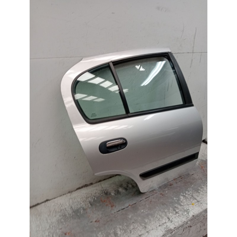 Recambio de puerta trasera derecha para nissan almera ii hatchback (n16) 2.2 di referencia OEM IAM   