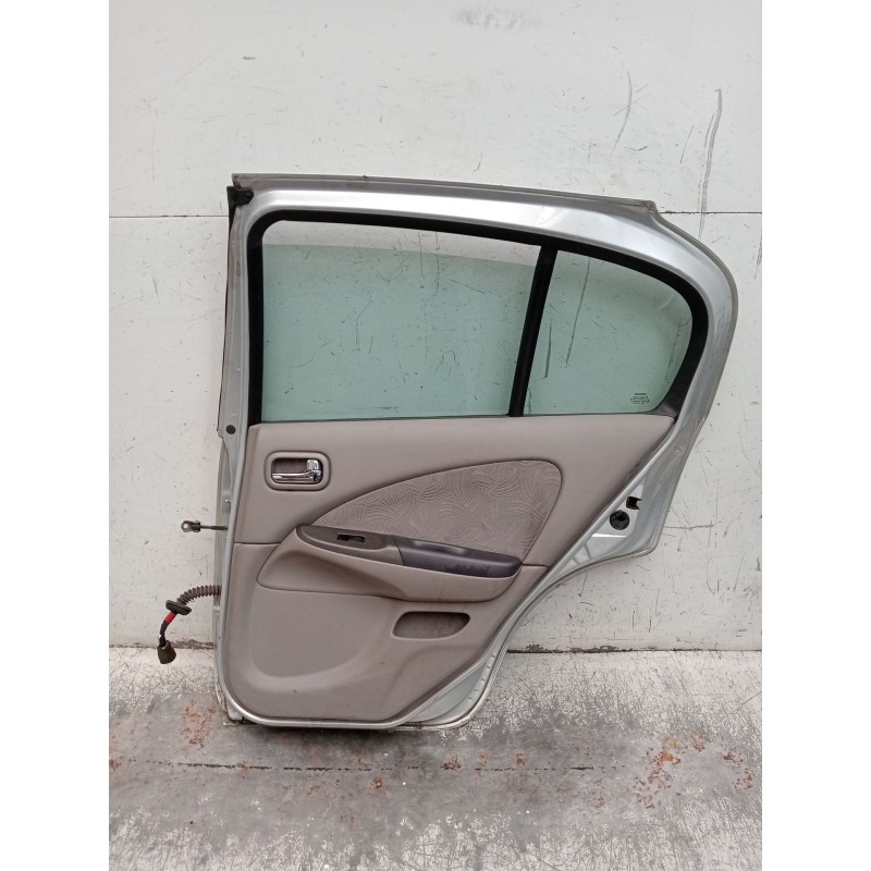 Recambio de puerta trasera derecha para nissan almera ii hatchback (n16) 2.2 di referencia OEM IAM   
