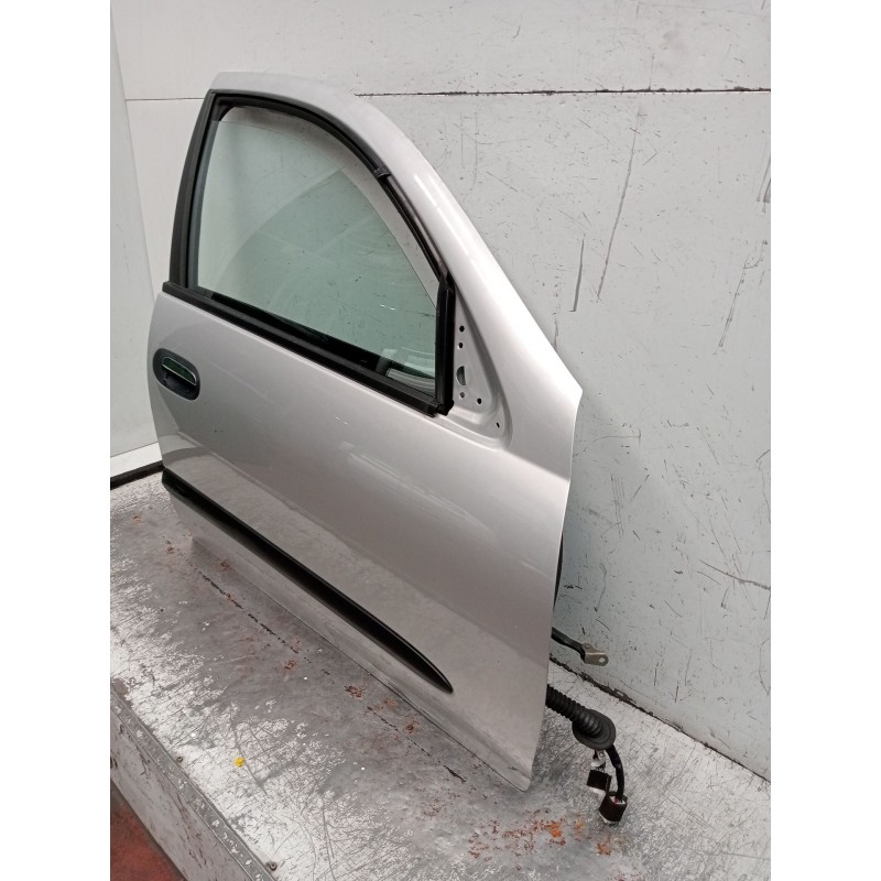 Recambio de puerta delantera derecha para nissan almera ii hatchback (n16) 2.2 di referencia OEM IAM   