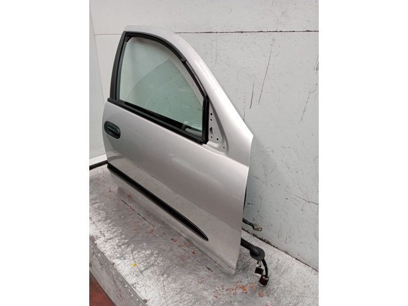 Recambio de puerta delantera derecha para nissan almera ii hatchback (n16) 2.2 di referencia OEM IAM   