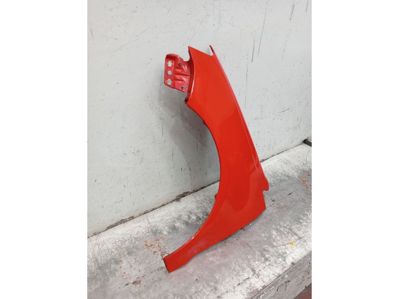 Recambio de aleta delantera izquierda para volkswagen polo iv (9n_, 9a_) 1.4 tdi referencia OEM IAM   