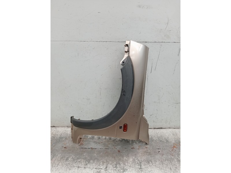 Recambio de aleta delantera izquierda para land rover freelander i (l314) 2.0 td4 4x4 referencia OEM IAM   