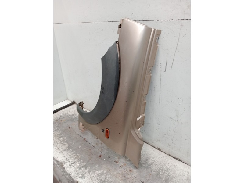 Recambio de aleta delantera izquierda para land rover freelander i (l314) 2.0 td4 4x4 referencia OEM IAM   