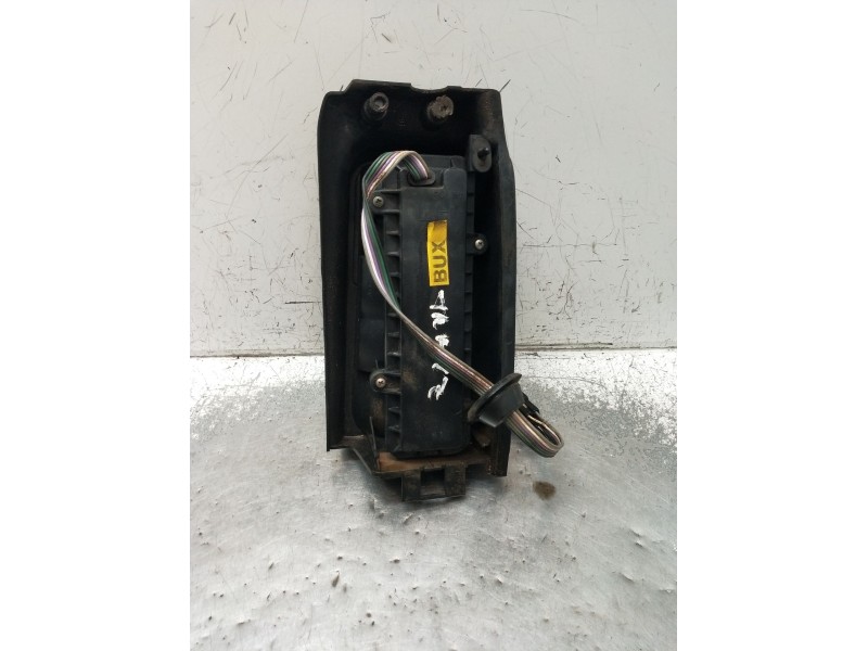 Recambio de piloto trasero izquierdo para chrysler voyager ii (es) 2.5 td referencia OEM IAM   1991