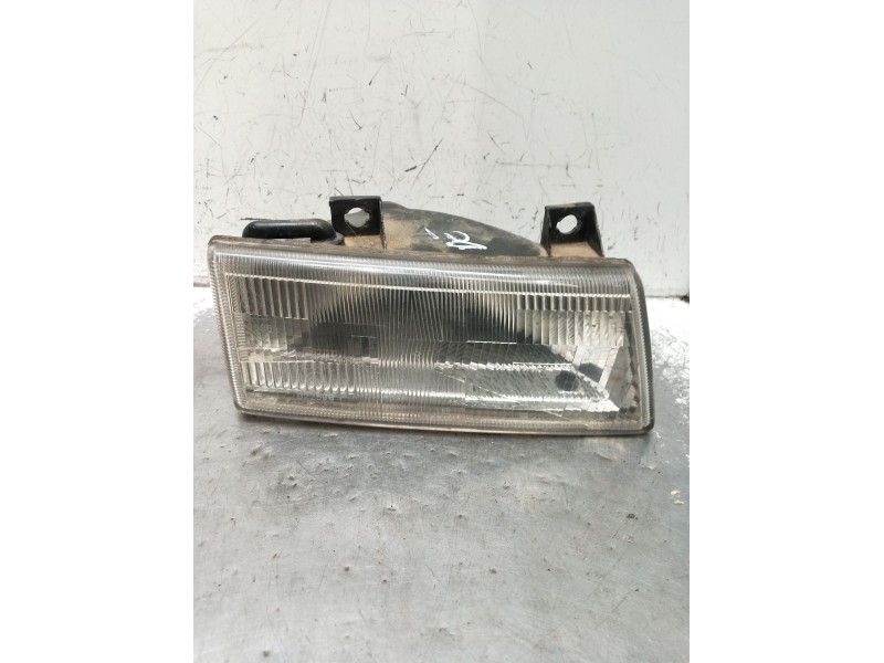 Recambio de faro derecho para chrysler voyager ii (es) 2.5 td referencia OEM IAM   1991