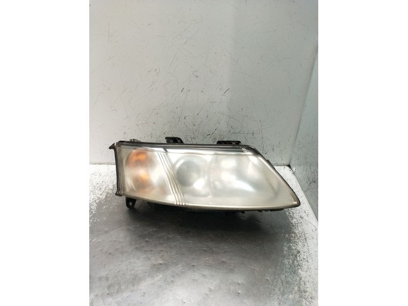 Recambio de faro derecho para saab 9-3 station wagon (e50) 2.0 t referencia OEM IAM 5DV00829000 XENON ESTA PARA PULIR 2005