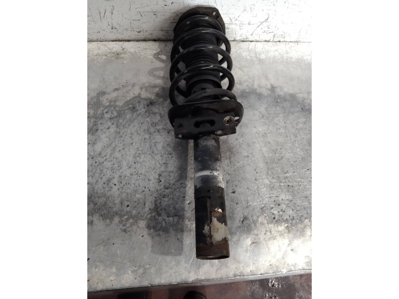Recambio de amortiguador delantero izquierdo para volkswagen fox (5z1) básico referencia OEM IAM   
