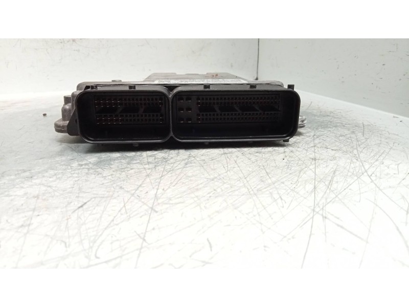 Recambio de centralita motor uce para volkswagen golf vii lim. advance bluemotion referencia OEM IAM 04L907309B 0281018510 