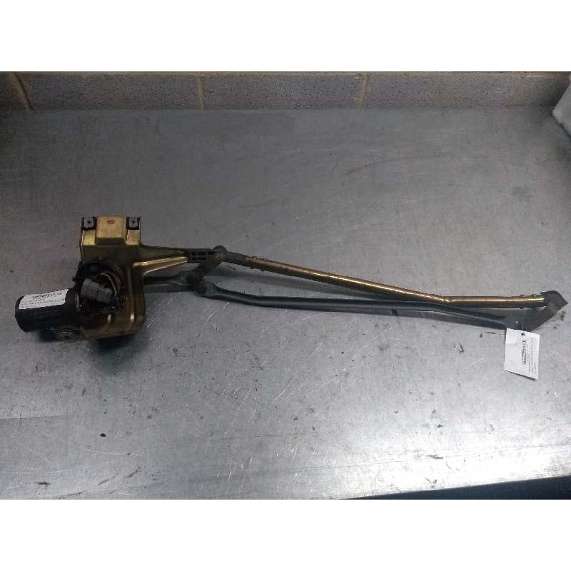 Recambio de motor limpia delantero para renault 19 hatchback (b/c53) 1.9 diesel referencia OEM IAM 0390246326   Recambio de motor limpia delantero para renault 19 hatchback (b/c53) 1.9 diesel referencia OEM IAM 0390246326