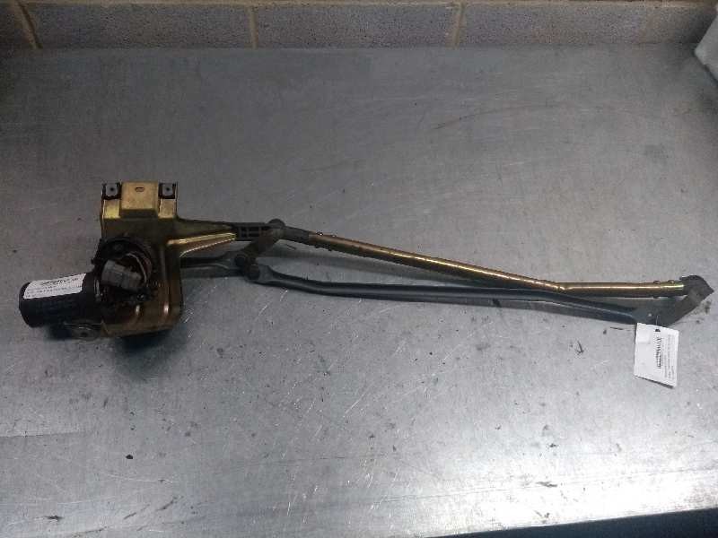 Recambio de motor limpia delantero para renault 19 hatchback (b/c53) 1.9 diesel referencia OEM IAM 0390246326   Recambio de motor limpia delantero para renault 19 hatchback (b/c53) 1.9 diesel referencia OEM IAM 0390246326