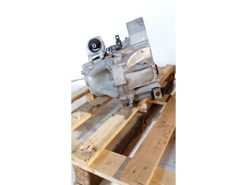 Recambio de caja cambios para nissan almera ii hatchback (n16) 2.2 di referencia OEM IAM YD 5V 1Y06A