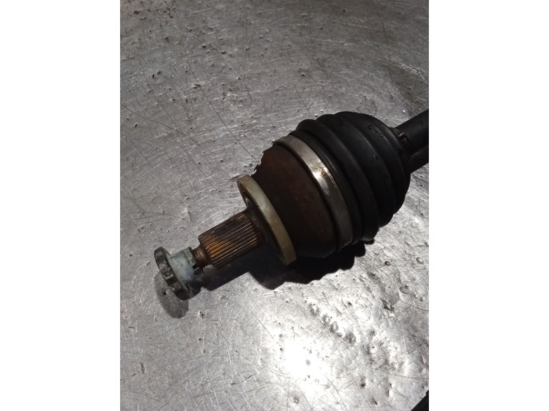 Recambio de transmision delantera izquierda para volkswagen polo iv (9n_, 9a_) 1.4 tdi referencia OEM IAM   2005