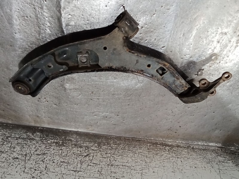 Recambio de brazo suspension inferior delantero derecho para nissan almera ii hatchback (n16) 2.2 di referencia OEM IAM   