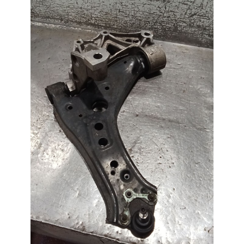 Recambio de brazo suspension inferior delantero izquierdo para volkswagen polo iv (9n_, 9a_) 1.4 tdi referencia OEM IAM   05