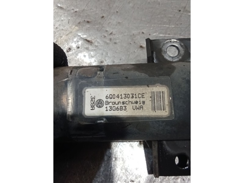 Recambio de amortiguador delantero izquierdo para volkswagen polo iv (9n_, 9a_) 1.4 tdi referencia OEM IAM 6Q0413031CE  05