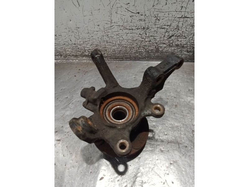 Recambio de mangueta delantera izquierda para nissan almera ii hatchback (n16) 2.2 di referencia OEM IAM   00