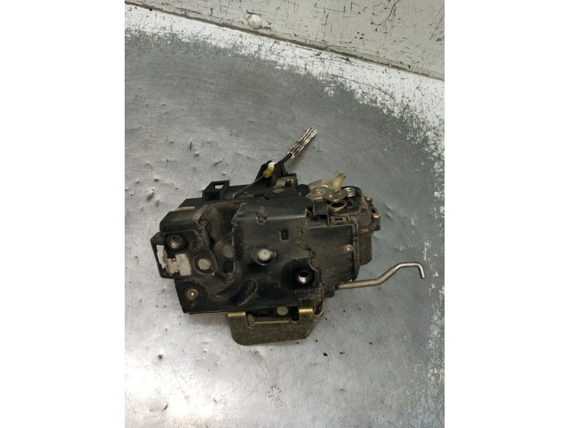 Recambio de motor cierre centralizado delantero derecho para audi allroad c5 (4bh) 2.5 tdi quattro referencia OEM IAM  5P 2000