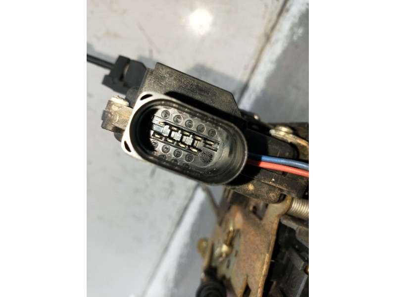 Recambio de motor cierre centralizado delantero derecho para audi allroad c5 (4bh) 2.5 tdi quattro referencia OEM IAM  5P 2000