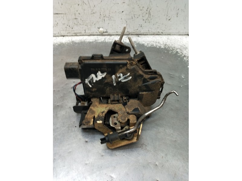 Recambio de motor cierre centralizado trasero izquierdo para audi allroad c5 (4bh) 2.5 tdi quattro referencia OEM IAM  5P 2000