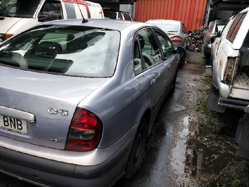 citroen c5 berlina del año 2001