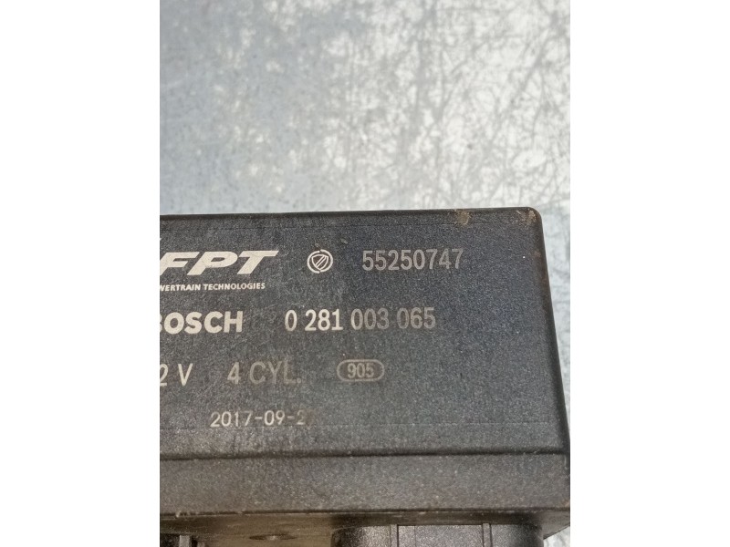 Recambio de caja precalentamiento para fiat doblo cargo (263_) 1.3 d multijet (263wxu1a) referencia OEM IAM 0281003065 55250747 