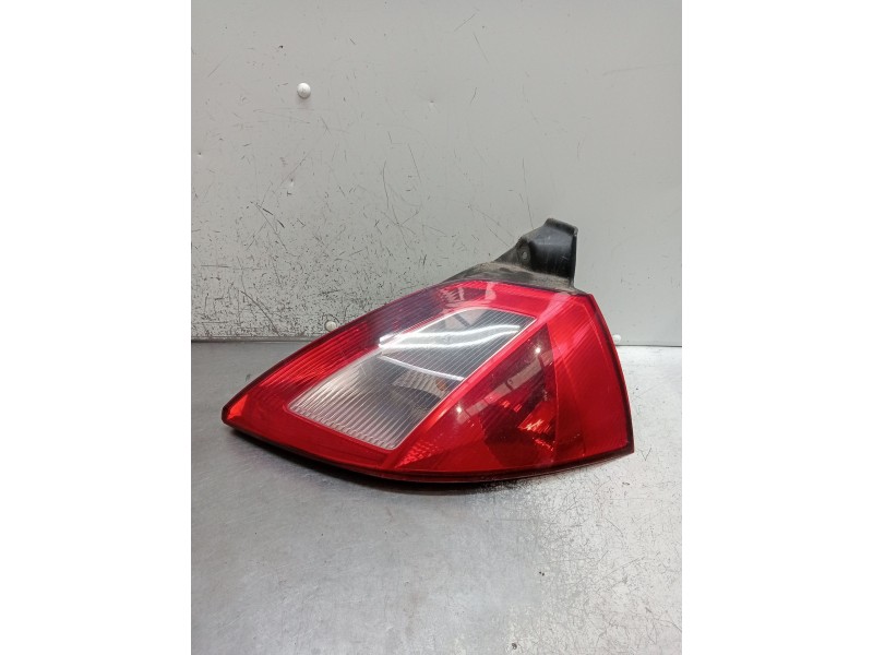 Recambio de piloto trasero derecho para renault megane ii (bm0/1_, cm0/1_) 1.9 dci (bm0g, cm0g) referencia OEM IAM 89398362  200