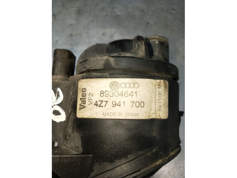 Recambio de faro antiniebla derecho para audi allroad c5 (4bh) 2.5 tdi quattro referencia OEM IAM 89304641 4Z7941700 2000