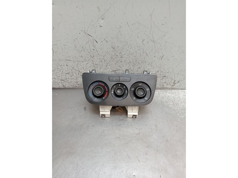 Recambio de mando calefaccion / aire acondicionado para fiat doblo cargo (263_) 1.3 d multijet (263wxu1a) referencia OEM IAM 735