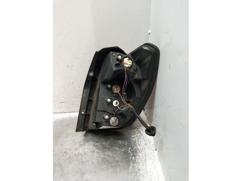 Recambio de piloto trasero izquierdo para chevrolet captiva (c100, c140) 2.0 d 4wd referencia OEM IAM   2006