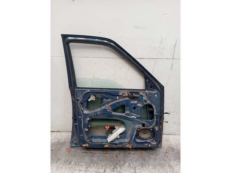 Recambio de puerta delantera izquierda para nissan terrano ii (r20) 2.7 td 4wd referencia OEM IAM   