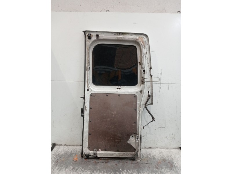 Recambio de puerta trasera izquierda para opel movano a autobús (x70) 2.5 d (jd) referencia OEM IAM   